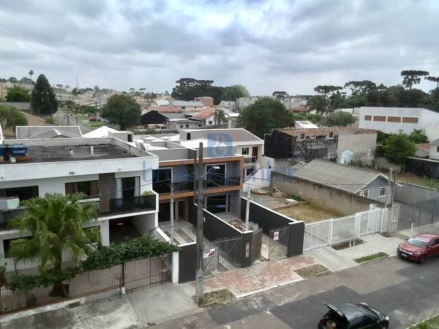 Sobrado para Venda em Curitiba - 4