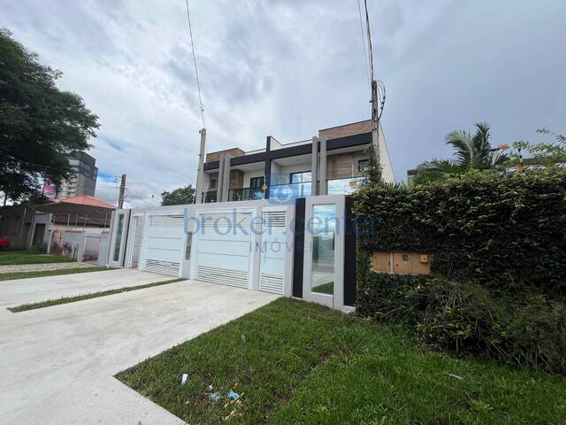 #418 - Sobrado para Venda em São José dos Pinhais - PR - 2